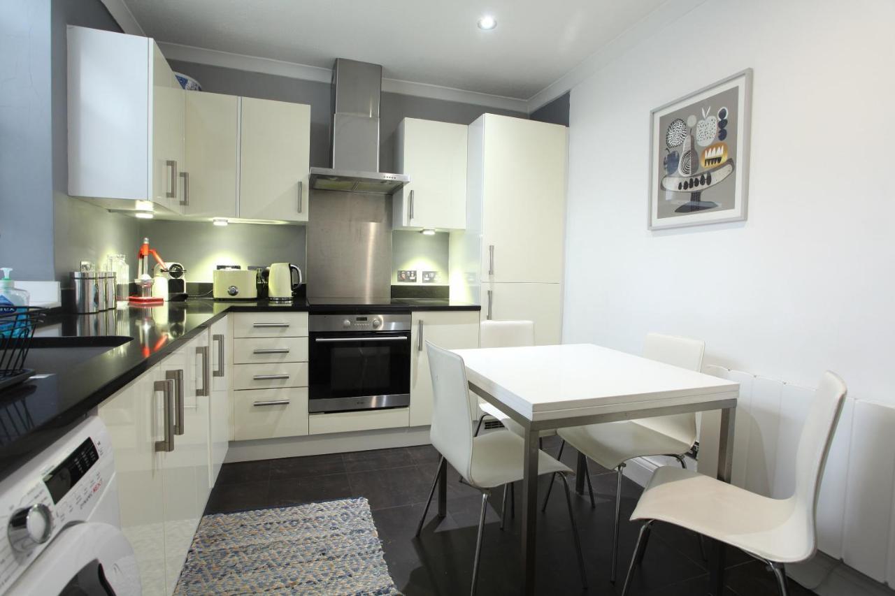 Апартаменти Walk To Notting Hill /Paddington 1 B/R With Patio Лондон Екстер'єр фото